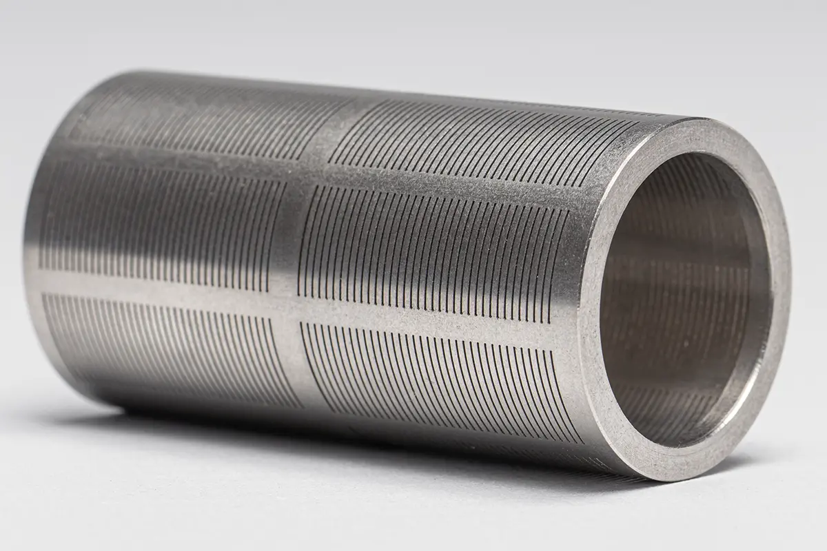 Filterbauteil mit Schlitzen Filterbauteil mit Schlitzen