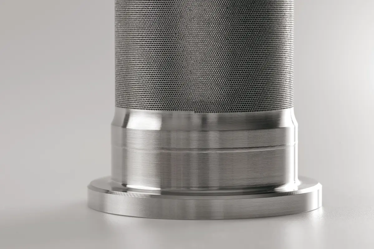 Lasergebohrter Filter, weiterverarbeitet zur einbaufertigen Baugruppe Lasergebohrter Filter, weiterverarbeitet zur einbaufertigen Baugruppe